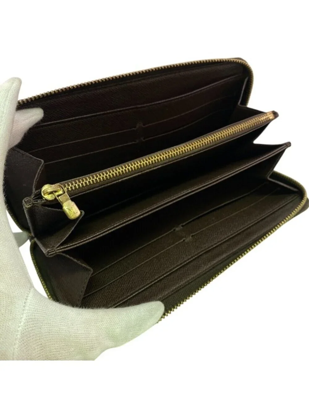 Louis Vuitton Round Zip Wallet Damier